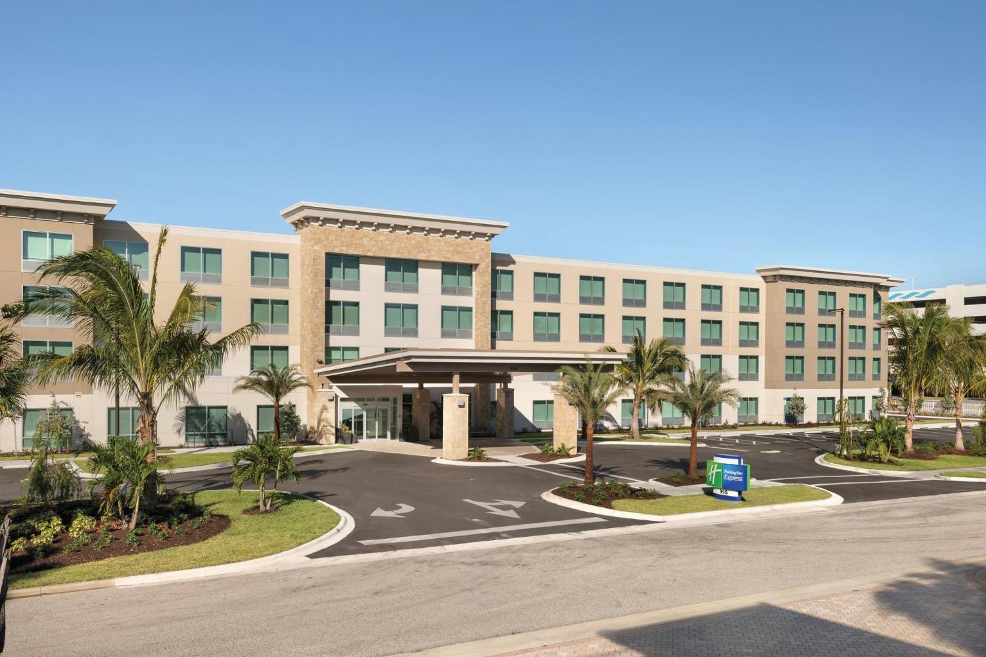 Holiday Inn Express Cape Canaveral By Ihg Dış mekan fotoğraf